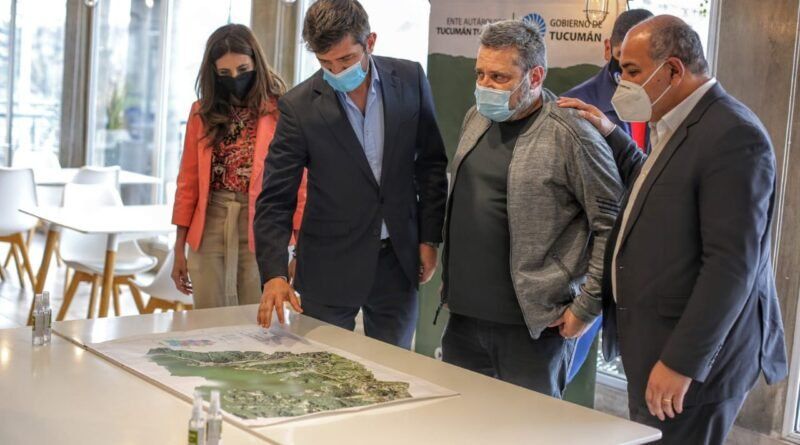 El gobernador de Tucumán, Juan Manzur, encabezó la reunión.