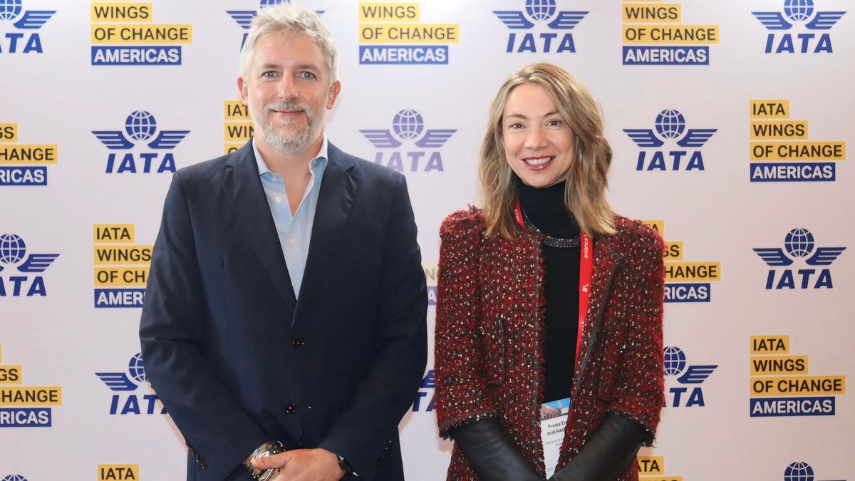 Samy Bessudo, presidente de Aviatur y Freda Dueñas, vicepresidenta comercial de Aviatur.