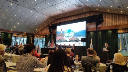 La 229° Reunión deConsejo Directivo de Fehgra en Ushuaia reúne a 300 dirigentesempresarios de todo el país.