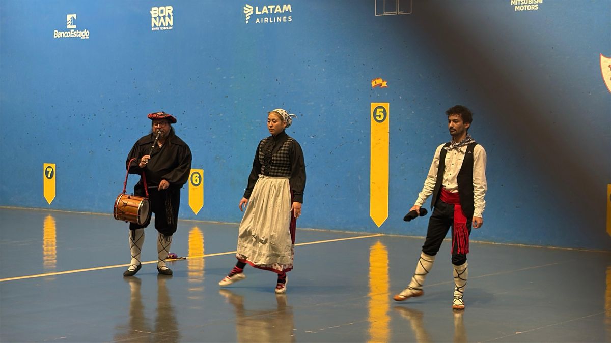País Vasco: encuentro con turoperadores locales acercó las tradiciones y música de Euskari.