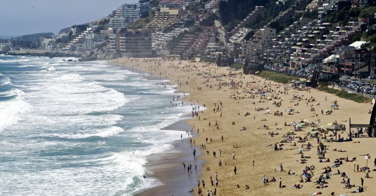 Cantidad de turistas extranjeros que visitaron Chile en el verano fue menor de lo esperado