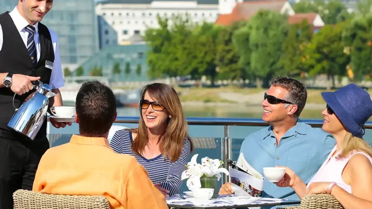 Un crucero por Europa ofrece una experiencia organizada que integra servicios, alojamiento y recorridos en diferentes ciudades del Danubio.