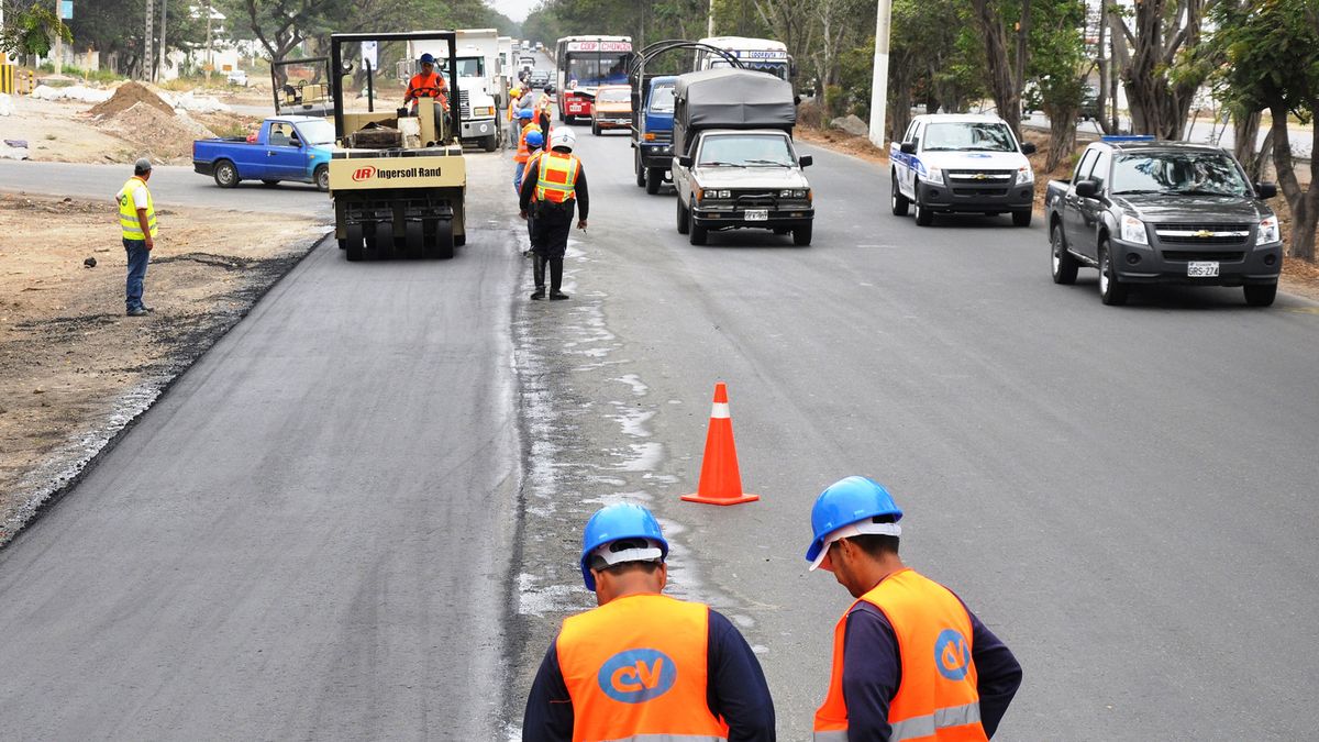 Una alternativa es conectar la nueva vía Guayaquil-Cuenca con la red vial estatal de Guayas. - Ladevi Medios y Soluciones Una alternativa es conectar la nueva vía Guayaquil-Cuenca con la red vial estatal de Guayas.