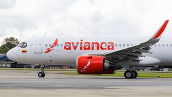Uno de los Airbus A320 de Avianca, la compañía más grande del Grupo Abra.