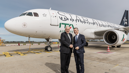 DIrectivos de ITA Airways y Star Alliance, tras la incorporación de la aerolínea italiana a la alianza.