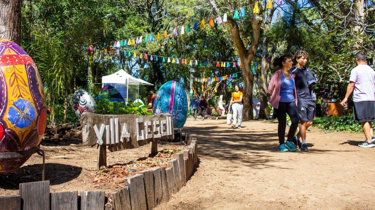 Vacaciones 2026 en la Costa Atlántica: Villa Gesell alberga una atractiva Peatonal de los Artesanos. Vacaciones 2026 en la Costa Atlántica: Villa Gesell alberga una atractiva Peatonal de los Artesanos.