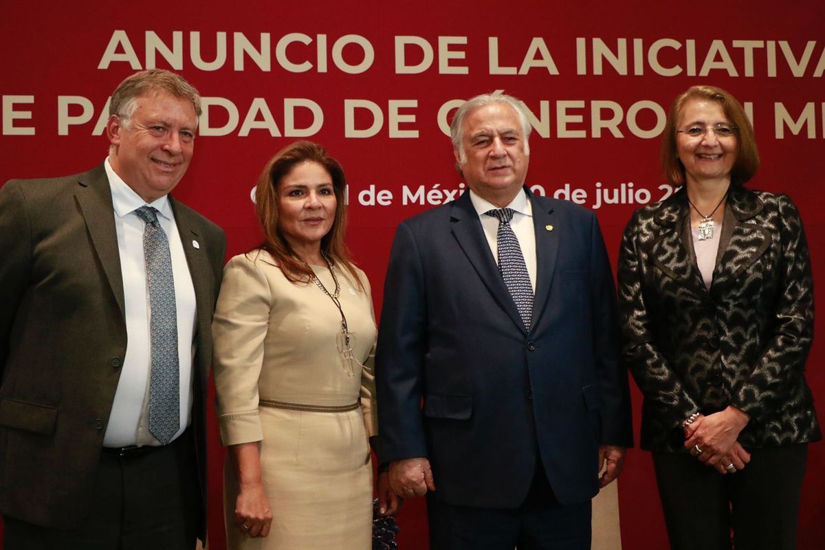 Con el apoyo de la Secretaría de Economía, Sectur implementó un plan de desarrollo de igualdad de género en el turismo.