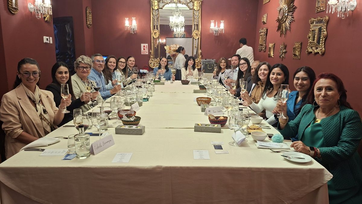 Agencias de viajes y operadores turísticos durante el almuerzo exclusivo de Spain is Excellence.