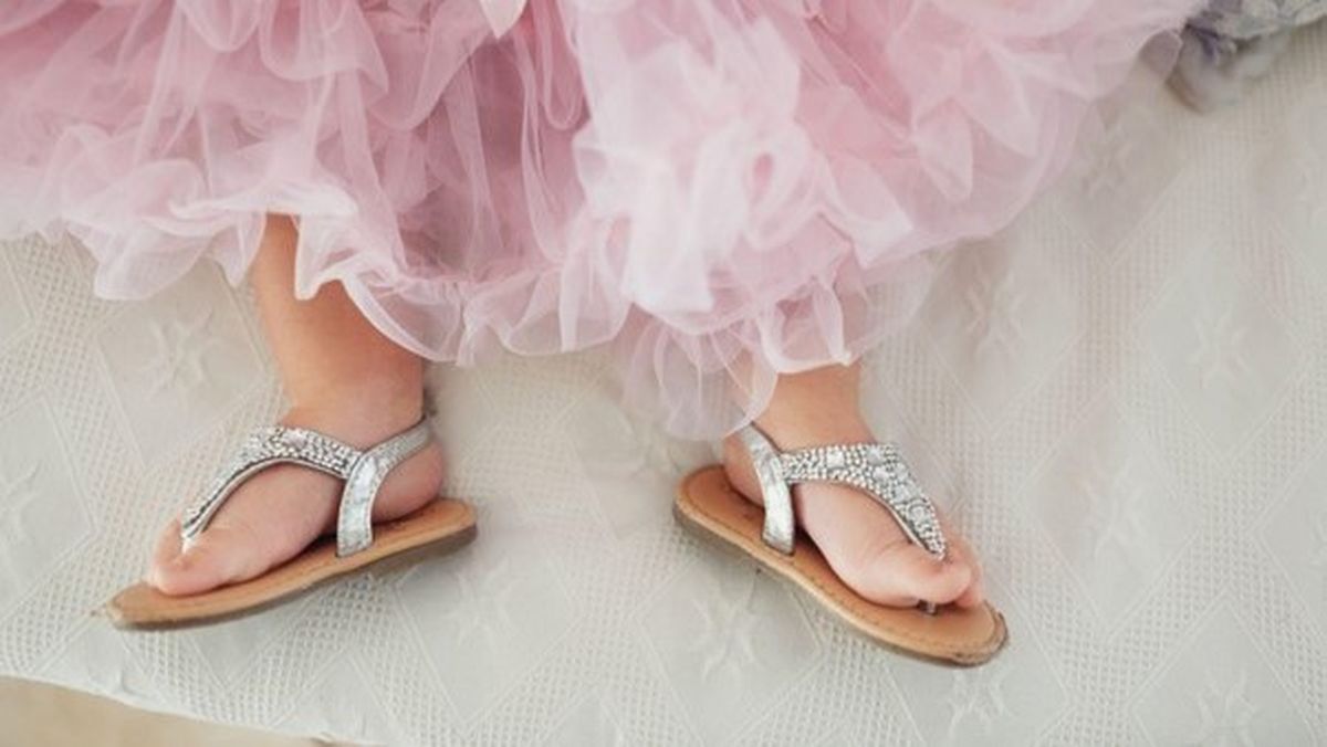 Antes de decidirte por un modelo específico, considera el uso que se le dará a las sandalias.