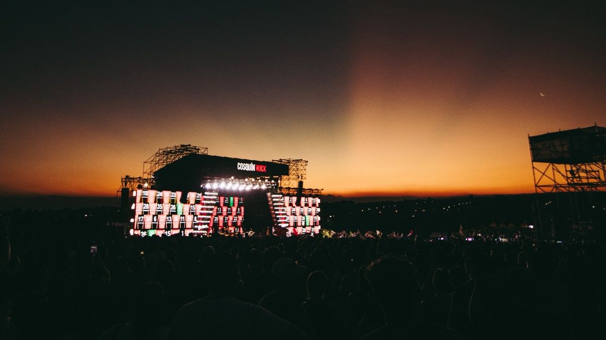 Verano en Córdoba: descubrí qué te recomendamos hacer si vas al Cosquín Rock 2026.