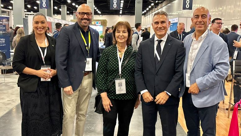 WTE Miami: Cristina Demelo (Latam Airlines), Joe Docal (Greater Miami CVB) ,&nbsp;Olga Ramuda (Express Travel),&nbsp;Emir Pineda (Miami International Airport) y&nbsp;Javier Pérez Palencia (director WTE Miami).