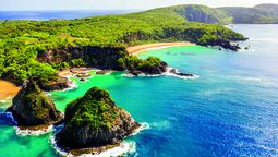 Fernando de Noronha es uno de los archipiélagos más hermosos y exóticos de Brasil.&nbsp;