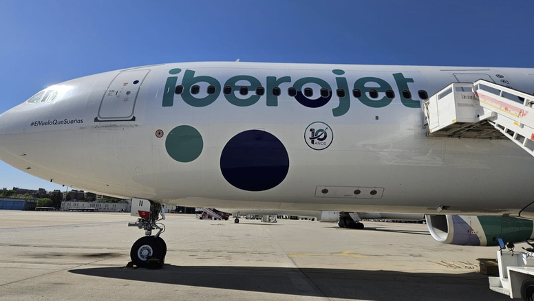 Avión de Iberojet.