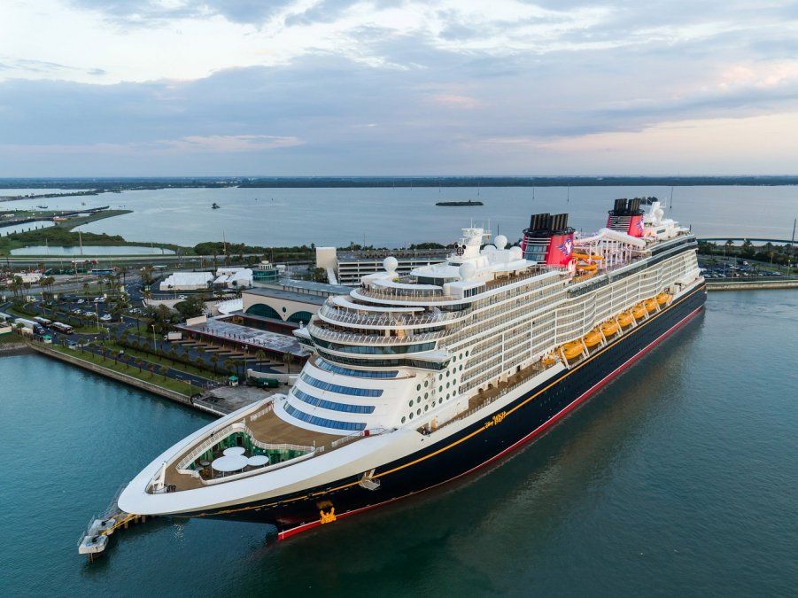Disney Cruise Line es una experiencia que recorre destinos globales y deja en las familias recuerdos memorables a bordo de su flota exclusiva.