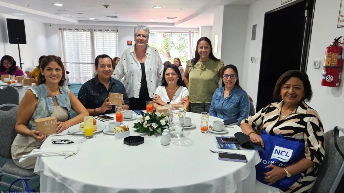 Agentes de viajes selectos fueron parte del desayuno de capacitación organizado por MP Global Cruises.
