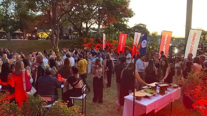 Panorámica del cóctel del primer día de convención de Grupo GEA en Puerto Iguazú.