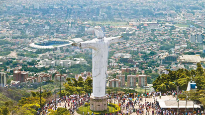 Monumento Cristo Rey en Cali.