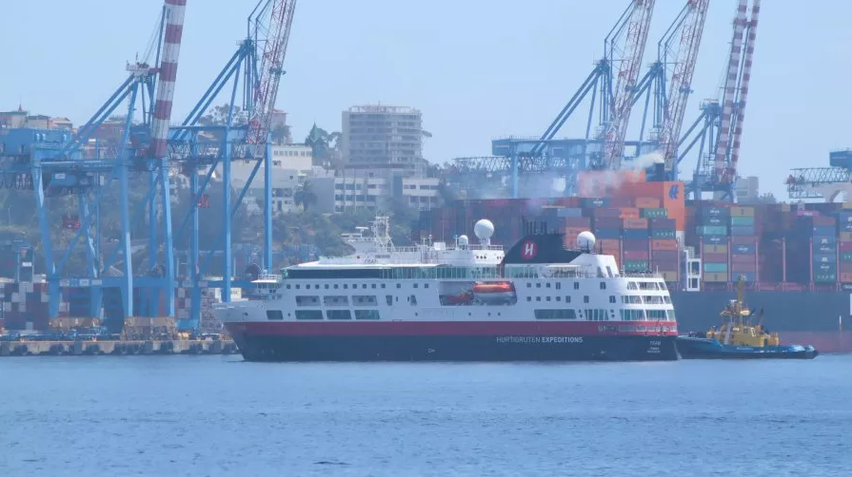 MS Fram llegó la mañana de este viernes 13 de octubre al Puerto de Valparaíso. - Ladevi Medios y Soluciones MS Fram llegó la mañana de este viernes 13 de octubre al Puerto de Valparaíso.
