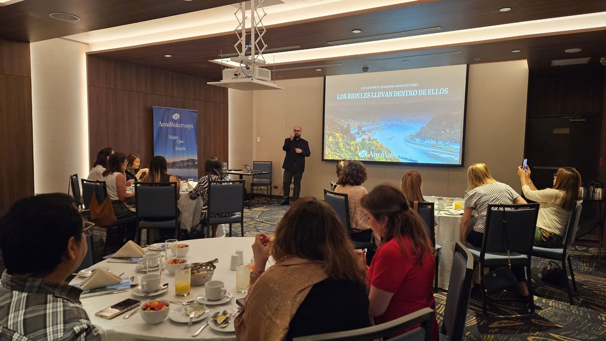 Capacitaci&oacute;n de AmaWaterways con agencias exclusivas.