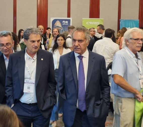 Daniel Scioli recorre los pasillos de ECTU 2026.