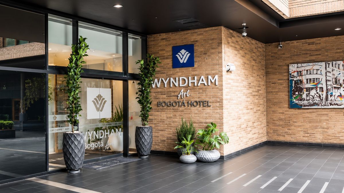 La renovación de Wyndham Bogotá integra nuevos espacios para huéspedes, viajeros de negocios y la industria de reuniones.