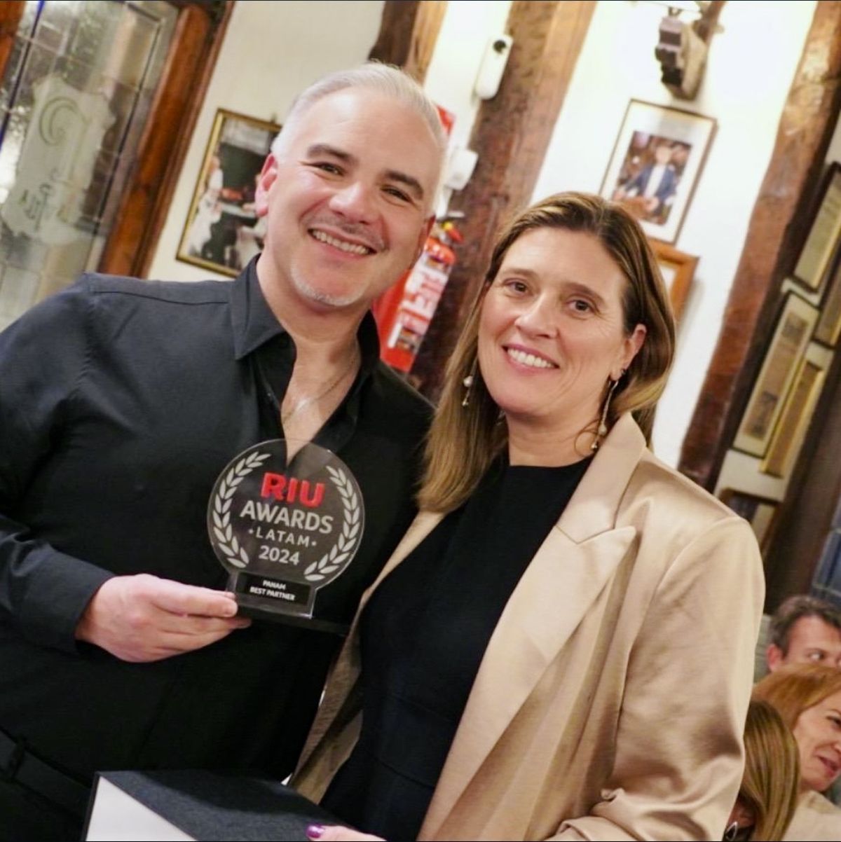 Lina Bassi, directora Comercial de Contratación y Ventas Latinoamerica & México y y Maximiliano Olivares, gerente comercial de Panam. - Ladevi Medios y Soluciones Lina Bassi, directora Comercial de Contratación y Ventas Latinoamerica & México y y Maximiliano Olivares, gerente comercial de Panam.