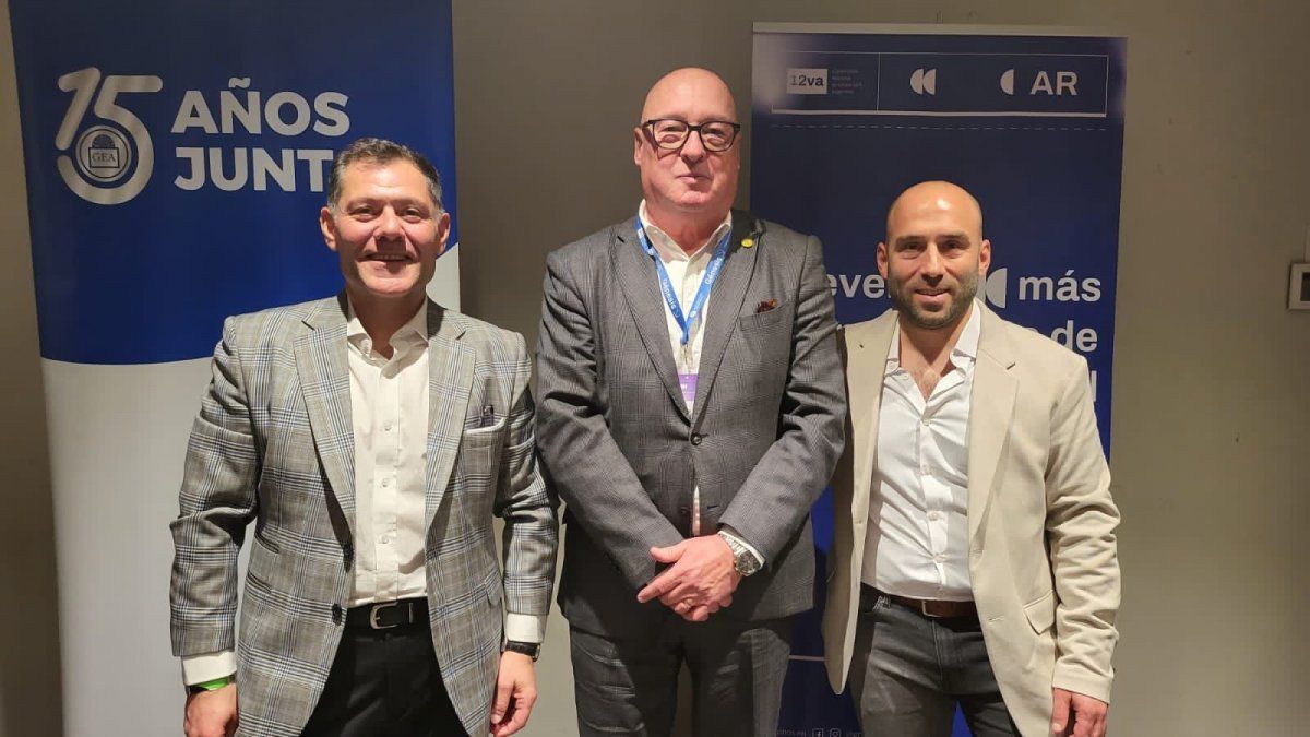 Marcelo Capdevila; Pedro Gordon del Valle, director general de Grupo GEA Portugal; y Matías Duek.