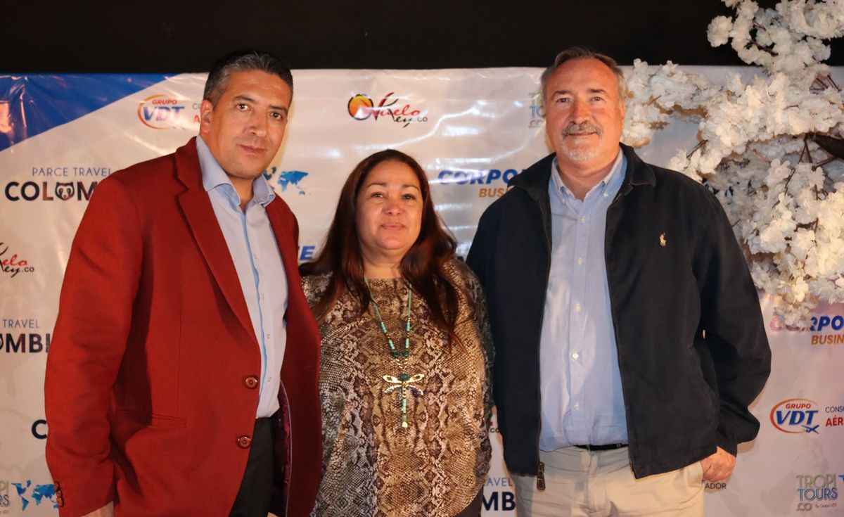 Steve Ramos, gerente general de Grupo VDT Colombia; Lilian Núñez, CEO y fundadora de Grupo VDT; y Carlos Hernández, CEO financiero de la compañía.
