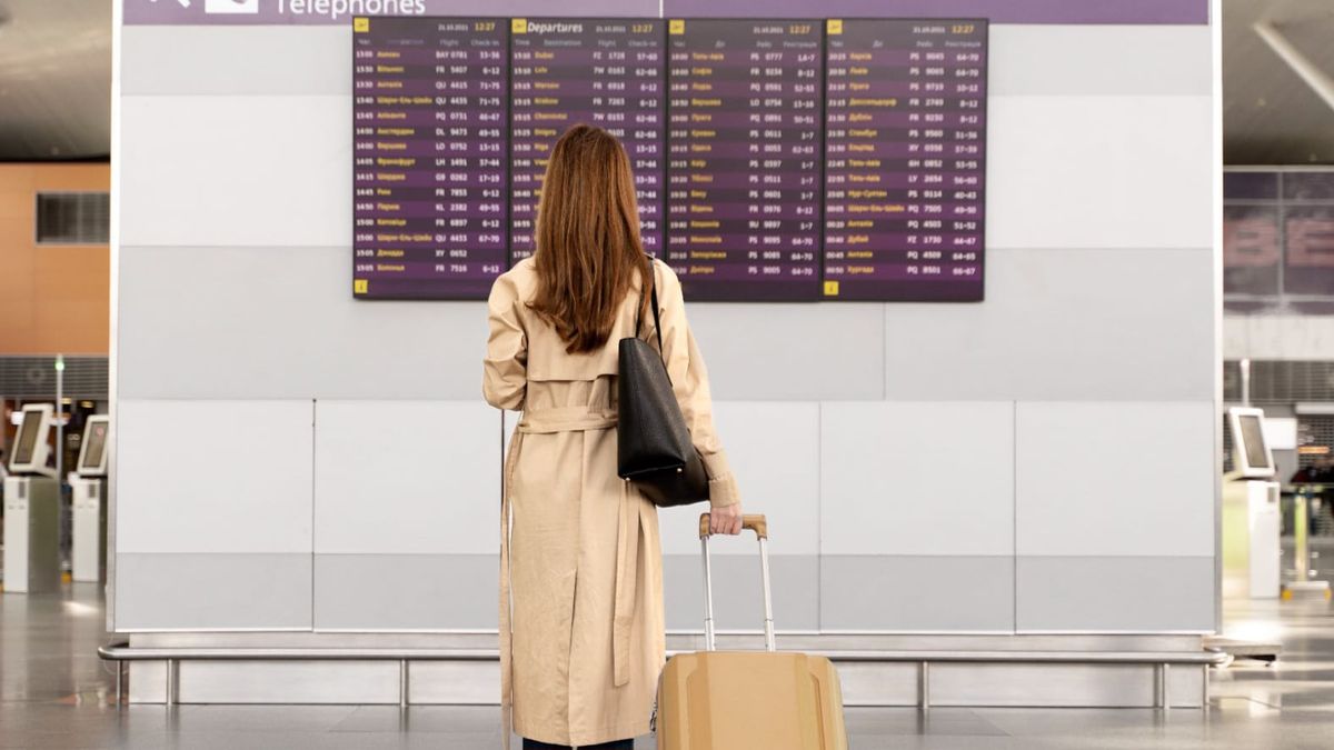 IATA confirma que la demanda de vuelos se mantendrá en 2025, pero los beneficios de las aerolíneas caerán. - Ladevi Medios y Soluciones IATA confirma que la demanda de vuelos se mantendrá en 2025, pero los beneficios de las aerolíneas caerán.
