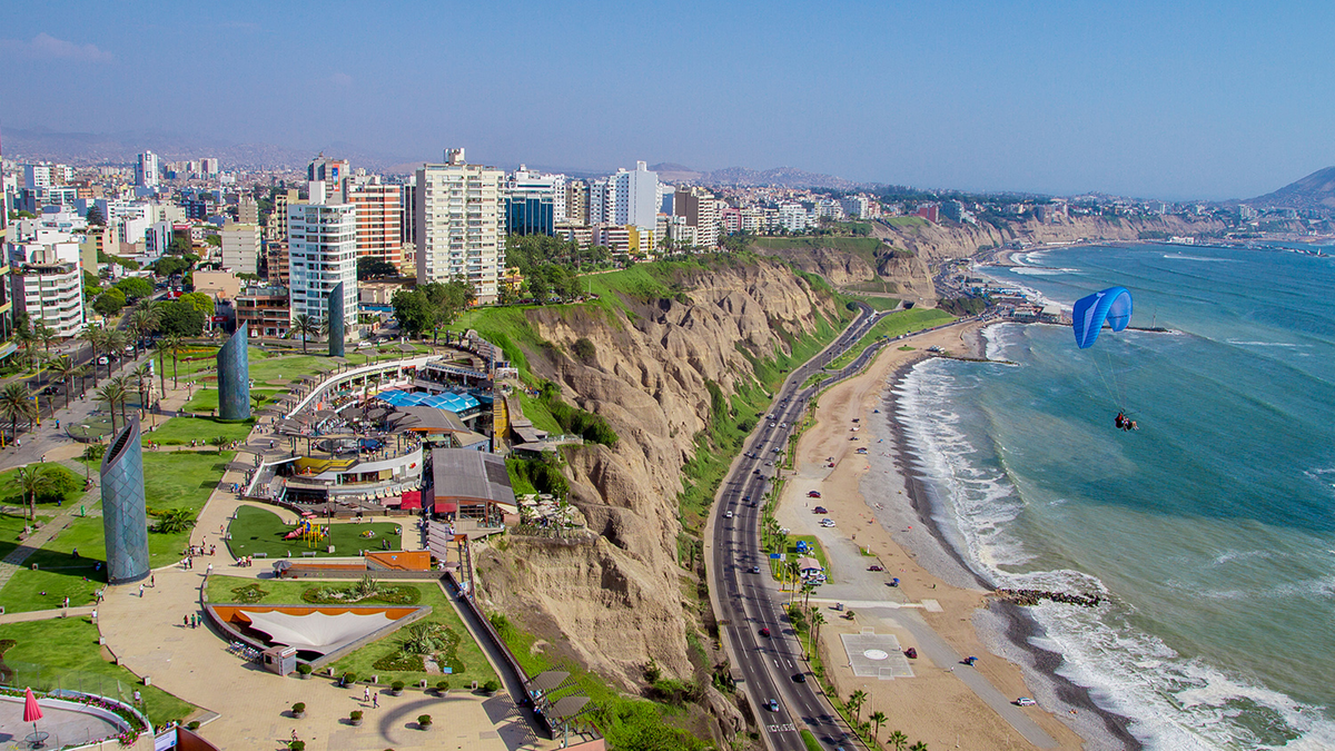 Lima combina historia, gastronomía y barrios con identidad propia, consolidándose como un destino ideal para escapadas cortas desde Chile.