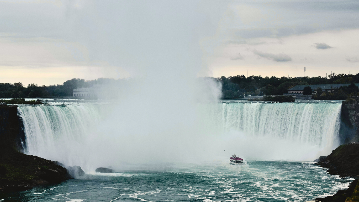 La cercanía de las Cataratas del Niágara a Toronto las convierte en una gran opción para visitar.