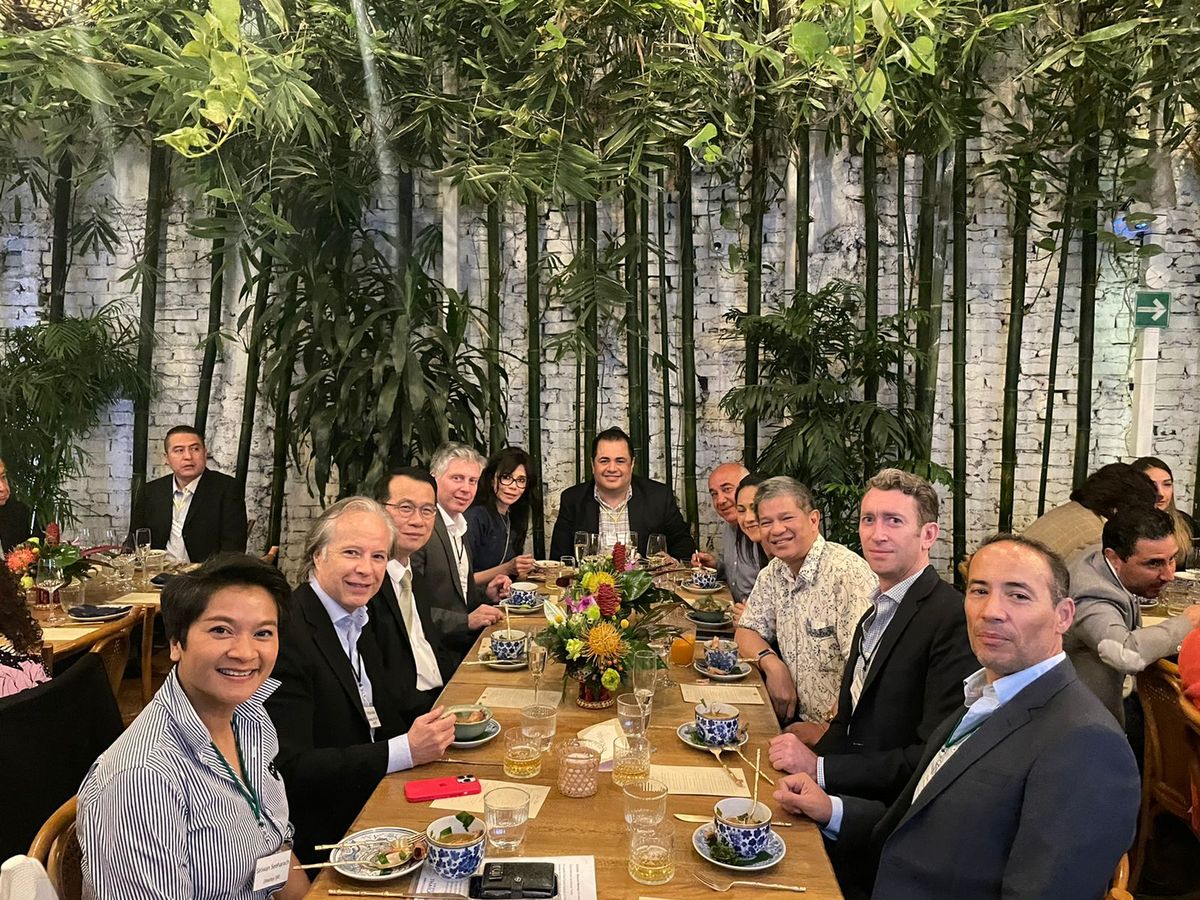 Delegados de Tailandia e invitados.