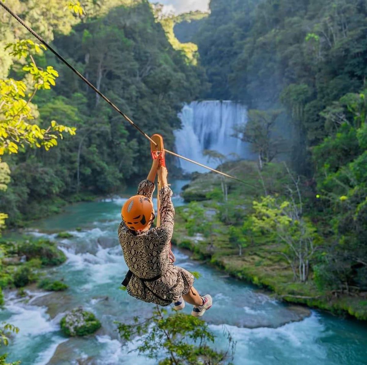 Rodeado de los hermosos paisajes que la Sierra Madre Oriental puede brindar Salto del Agua (El Naranjo) es un poblado rico en maravillas naturales.&nbsp;