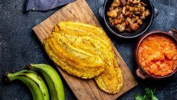 La gastronomía de Cali tiene raices indígenas, africanas y españolas.