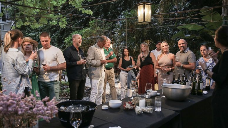 La cena con show y degustación de vinos en el Palacio Leloir es una de las propuestas estrella de Gray Line y sus City Packs.