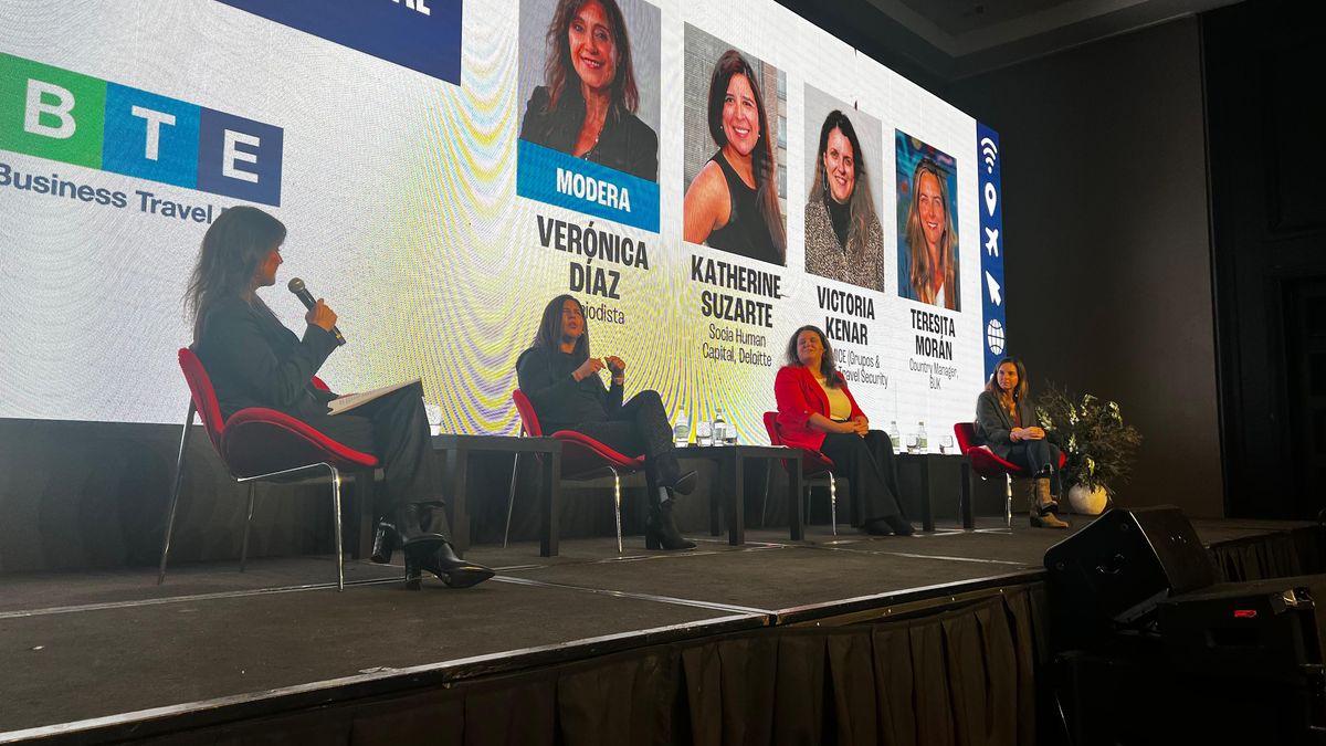 BTE 2025: Katherine Zuzarte, Deloitte; Victoria Kenar, Travel Security; Teresita Morán, Buk; participaron de un panel sobre Turismo MICE moderado por Verónica Díaz.