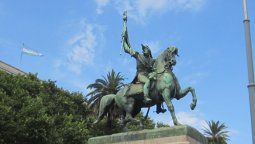 altText(Tras las huellas de Manuel Belgrano)}