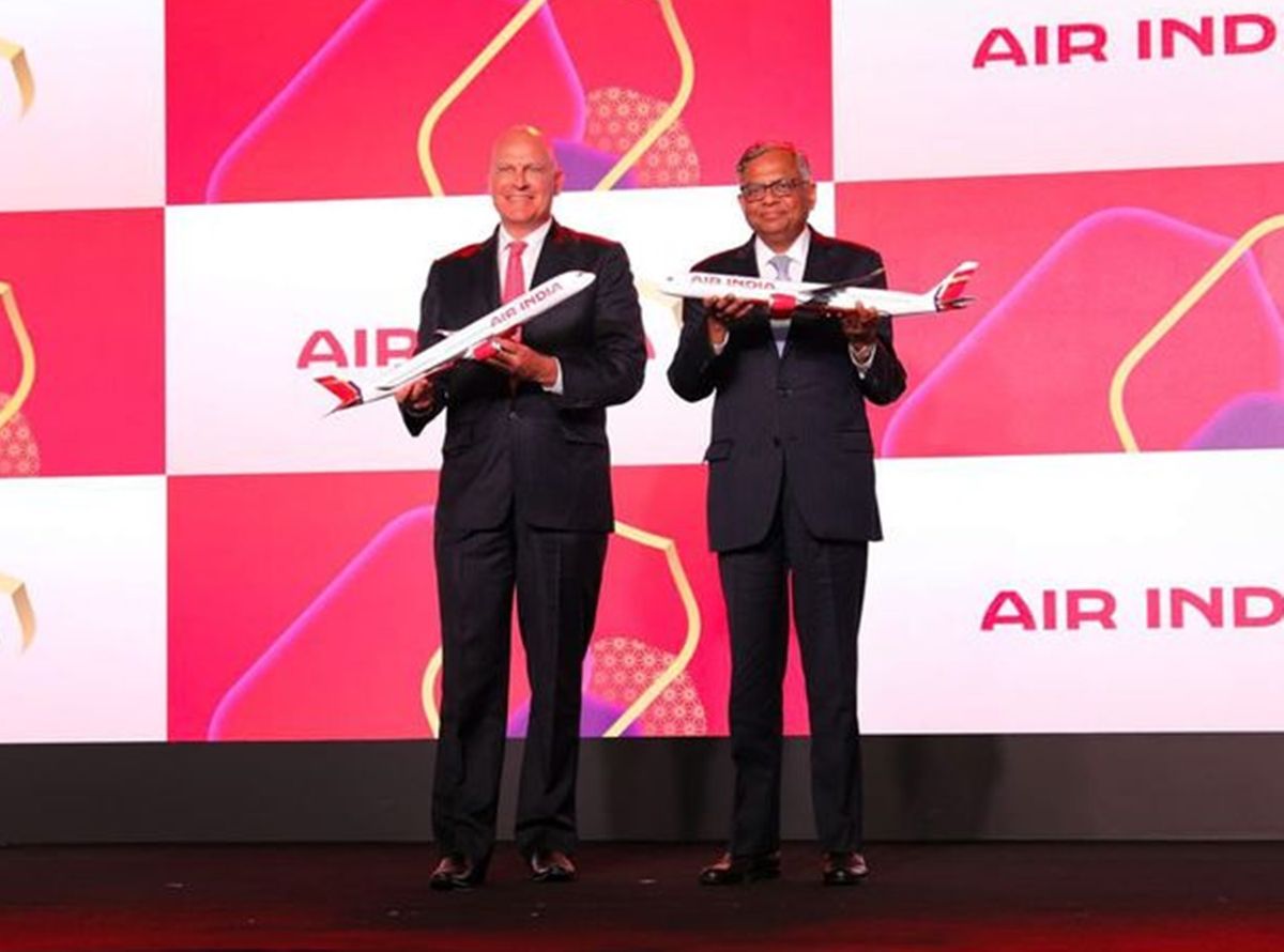 Campbell Wilson, hasta ahora CEO de Air India, y Natarajan Chandrasekaran, presidente de Tata Group (matriz).