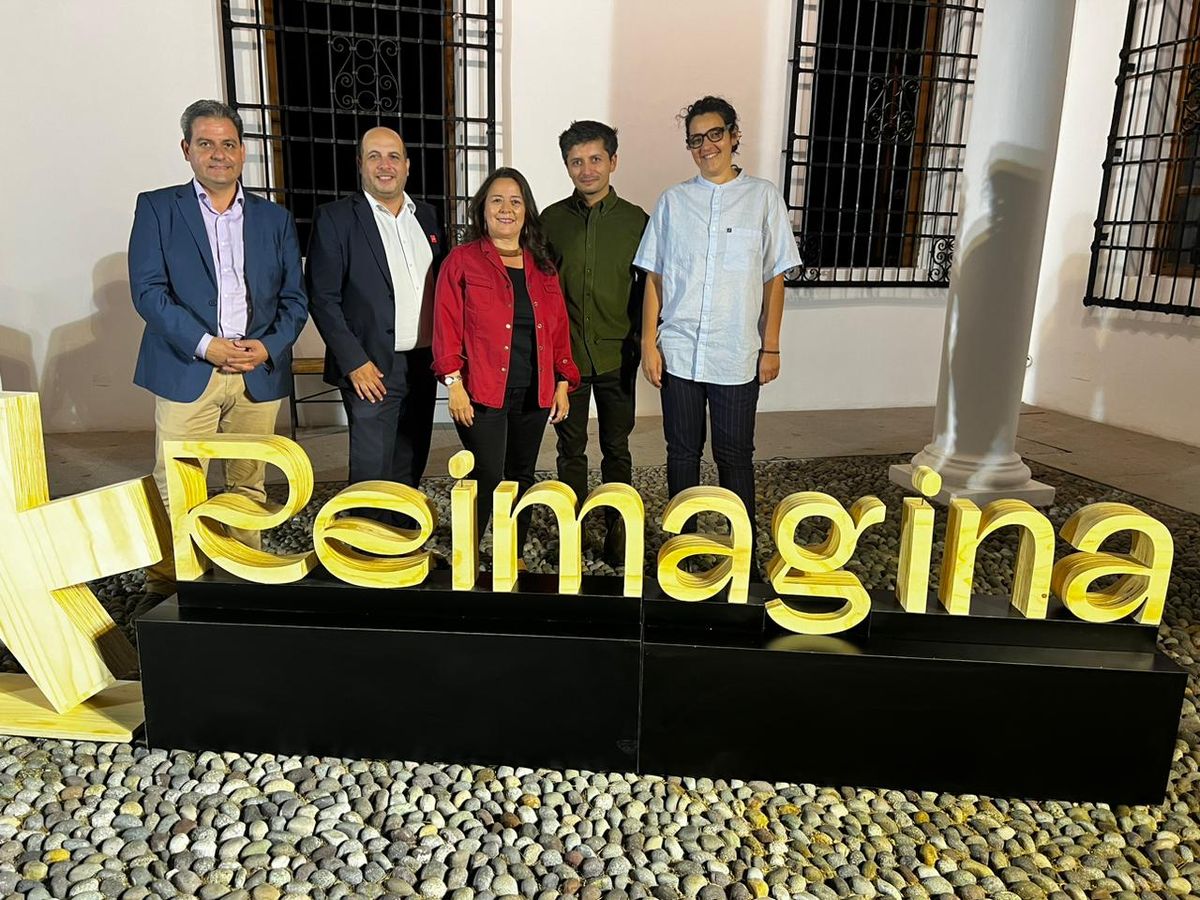 Turismo sostenible: Reimagina Turismo Stgo 2024 fue inaugurado con una emotiva actividad en el Museo de Arte Precolombino. Ricardo Yánez: director Sernatur RM;&nbsp; Cristóbal Benítez, director nacional Sernatur; Lorena Arriagada, secretaria ejecutiva Achet; Marco Lucero, Cuidadores de Destinos; Karen Luz Córdova, Cuidadores de Destinos.