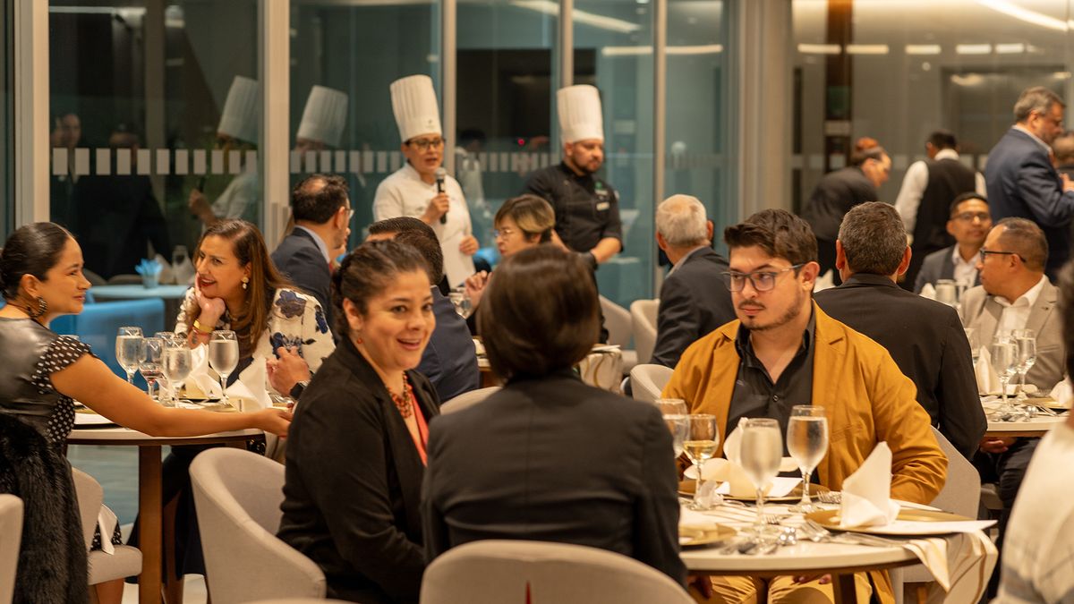 Holiday Inn Quito Airport celebró aniversario junto a aerolíneas y otras empresas aliadas.