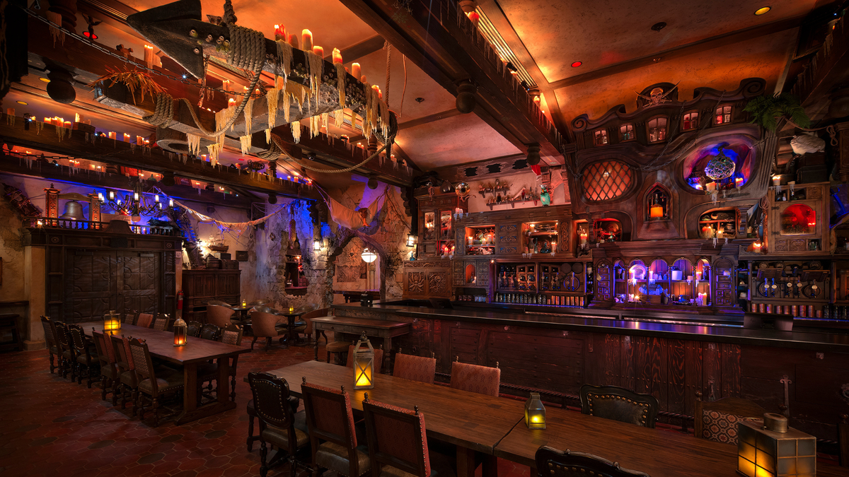 The Beak and Barrel, el nuevo bar pirata de Walt Disney World Resort.