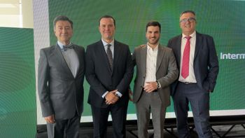 Intermundial, compañía presidida por su CEO, Manuel López (izq.), y Equisuiza presentaron alianza en Ecuador.&nbsp;