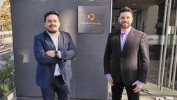 Ernesto Riquelme, jefe comercial de Tourmundial, junto a Raúl Molina, recientemente integrado al equipo.&nbsp;