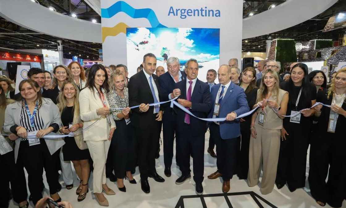 Para atraer turistas, especialmente desde Brasil, Bariloche no sube el precio del pase al Cerro Catedral. En WTM de San Pablo, el intendente Cortés anunció que el pase costará igual que el año pasado: $ 115 mil.