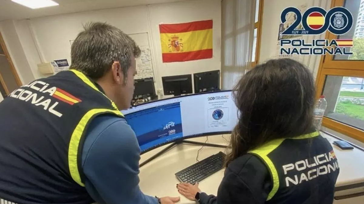Una agencia de viajes de Málaga deja sin vacaciones a 55 clientes por una cadena de estafas que asciende a 100.000 euros.