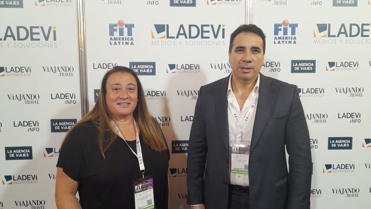 Soledad Giacomantone, responsable de Ventas y Marketing de Mansión Tango; y Rolando Aquino, gerente general del establecimiento.