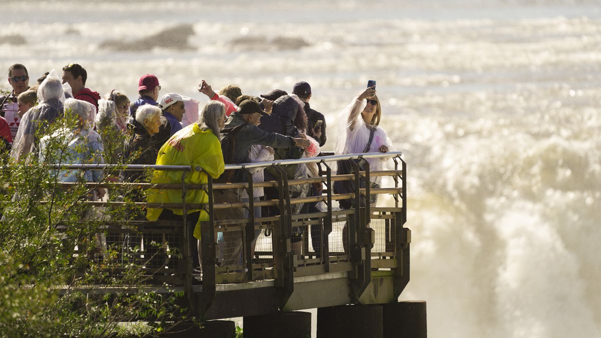 ¿Cuánto tiempo lleva recorrer el Parque Nacional Iguazú?