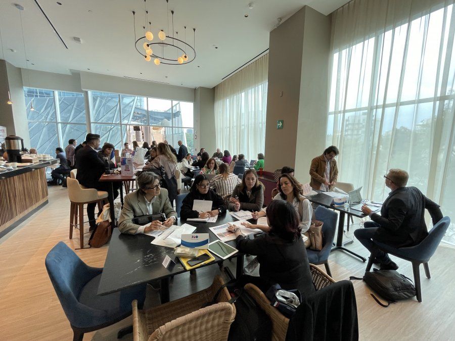 La aerolínea Air France, cadenas hoteleras y transportes fueron algunos de los servicios que se promovieron en France 360.