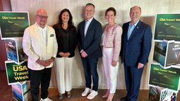David Whitaker, presidente y CEO del Greater Miami Convention & Visitors Bureau; junto a Andrea Blankenship, subdirectora de Turismo Internacional de la Oficina de Turismo de Colorado; Fred Dixon, presidente y CEO de Brand USA; Lisa Messina, gerente de Ventas de Visit Orlando; y Barry Biggar, presidente y CEO de Visit Fairfax.