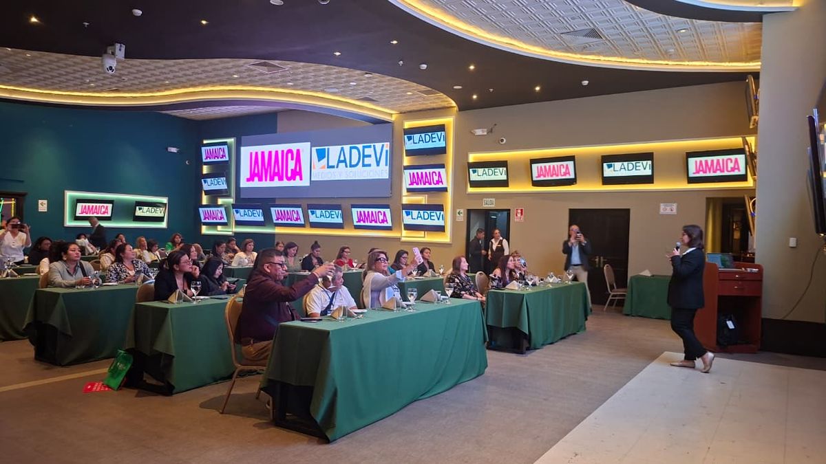 Capacitación impartida por Jamaica Tourist Board en el marco del Ladevi Workshop Lima.